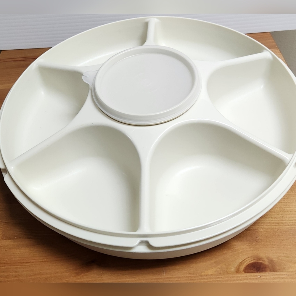 Tupperware Vegetable Serving Tray Bowl & Lid